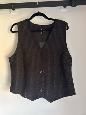 Piperlime Black Metallic-Thread Sleeveless Vest